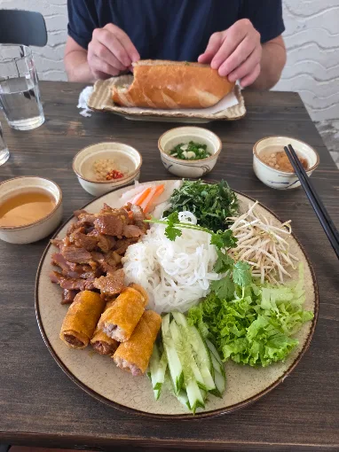 Bành Mì SIP – Lê Văn Miến